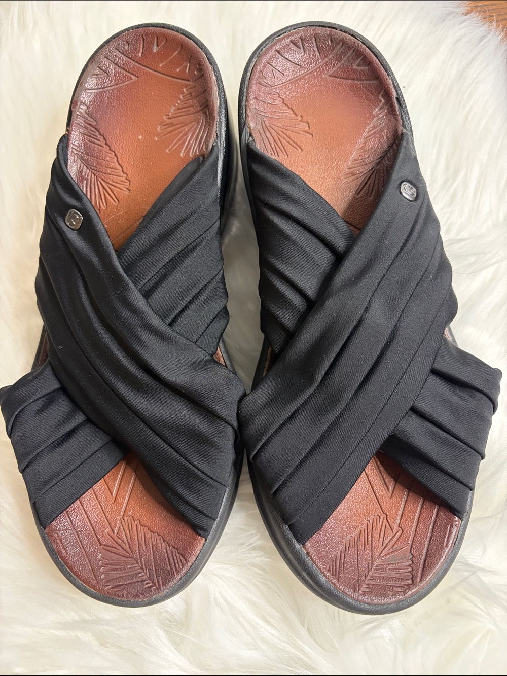BZEES Black Crisscross Slide Mules SIZE 8.5